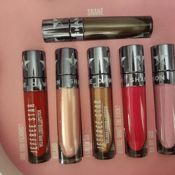 BNIB✨Jeffree Star Conspiracy Pink Piggy Bundle ✨🐖💗 - Picture 5 of 6